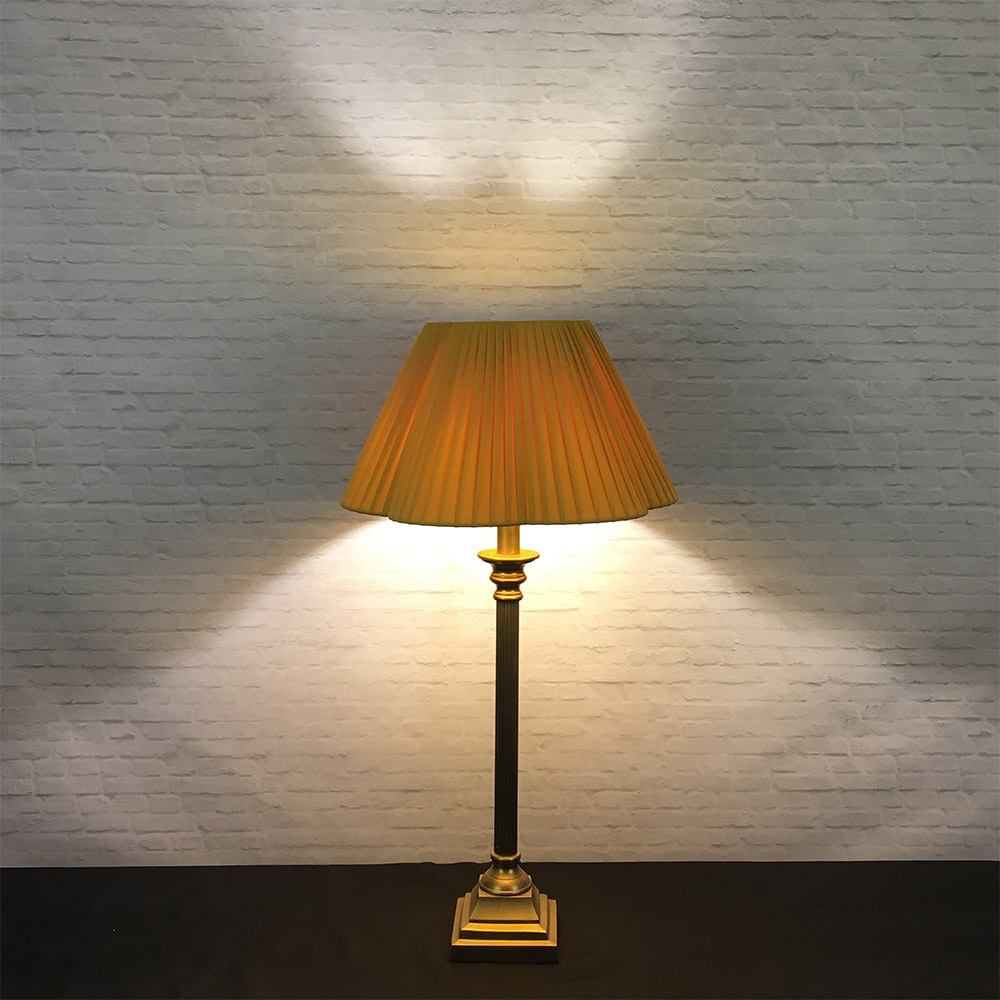 Lit Gold Daisy pleated table lampshade